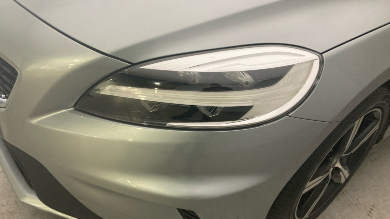 Volvo V40 T2 [122] R DESIGN Nav Plus 5dr Petrol Hatchback